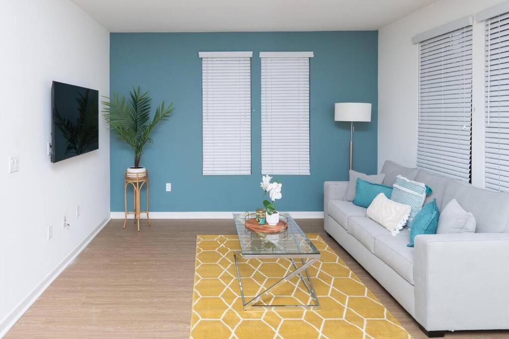 Amazing 2 Bedroom 7 Min From Disneyland W Free Parking Анахайм Экстерьер фото