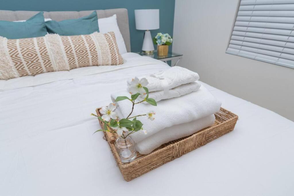 Amazing 2 Bedroom 7 Min From Disneyland W Free Parking Анахайм Экстерьер фото